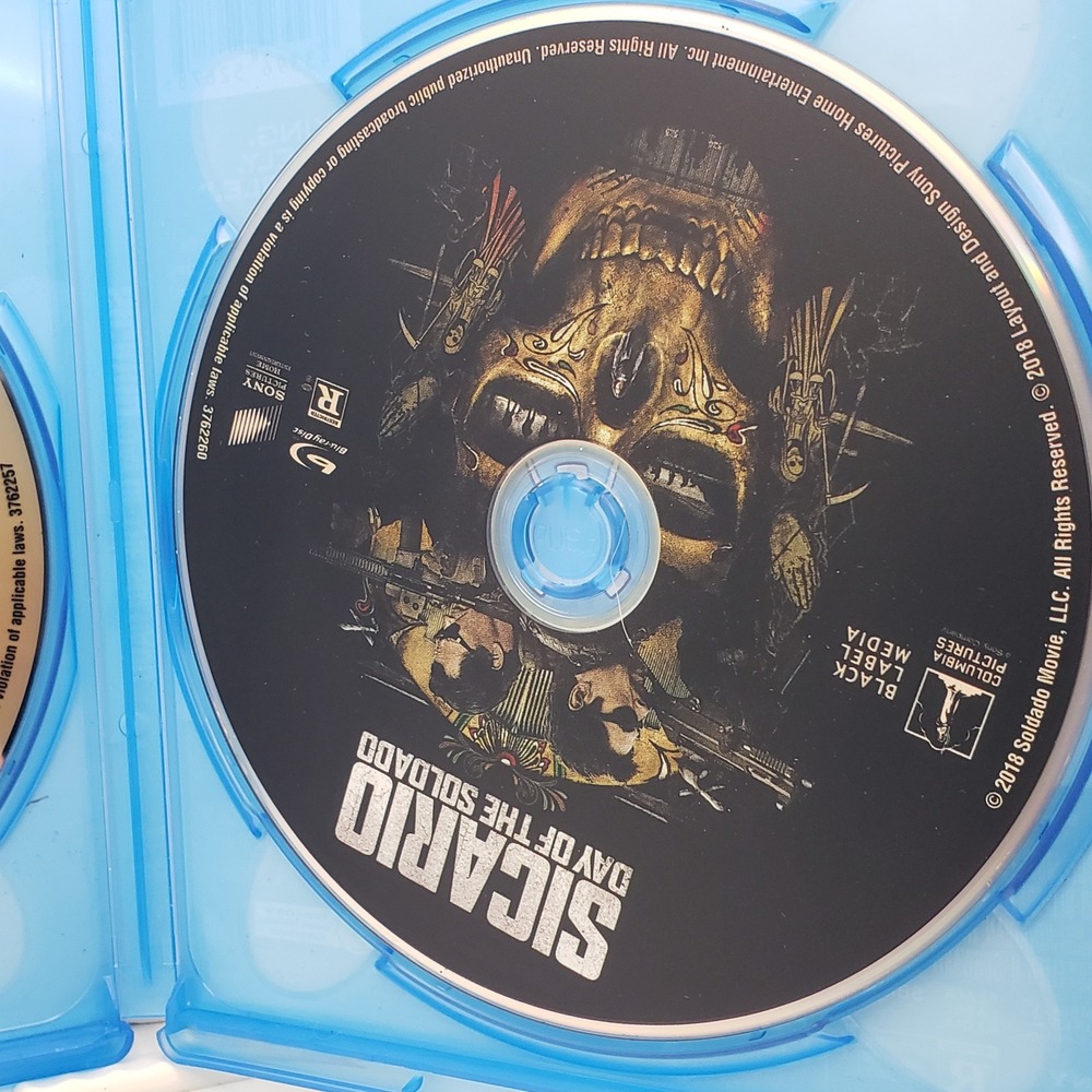 Sicario Day of the Soldado Blu-ray DVD Benicio Del Toro Josh Brolin Sony - Picture 4 of 4